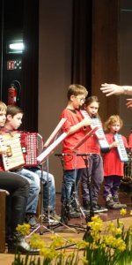 Jugend singt und musiziert im Bürgerhaus 2016
