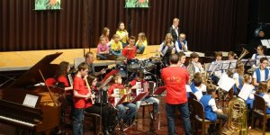 Jugend singt und musiziert im Bürgerhaus 2016