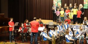 Jugend singt und musiziert im Bürgerhaus 2016